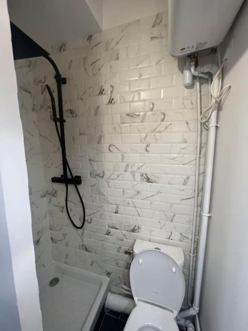 Studio Cosy Refait A Neuf Levallois Exteriör bild