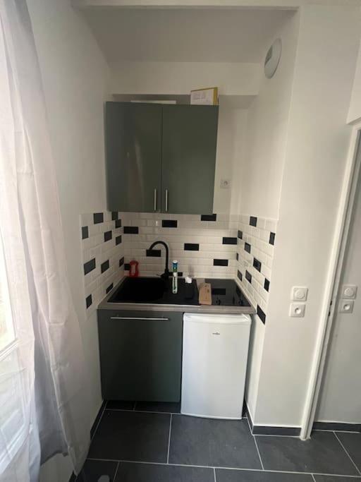 Studio Cosy Refait A Neuf Levallois Exteriör bild